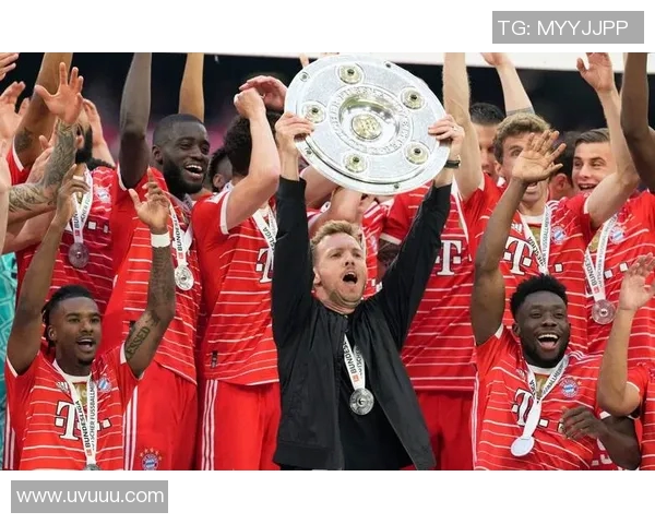 拜仁慕尼黑稳坐榜首，德甲霸主再次展现实力