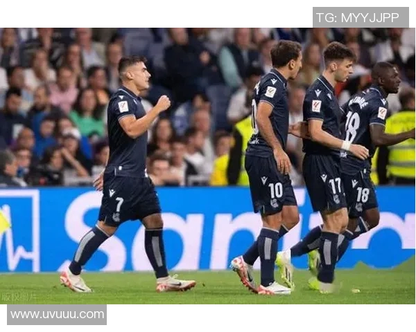 皇马客场不敌塞维利亚,连续三轮西甲落败,卫冕冠军危机重重